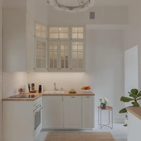 Nowy Swiat 61 With Parking Warschau