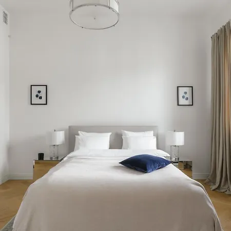 Nowy Swiat 61 With Parking Appartement