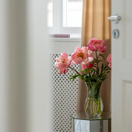 Nowy Swiat 61 With Parking * ワルシャワ